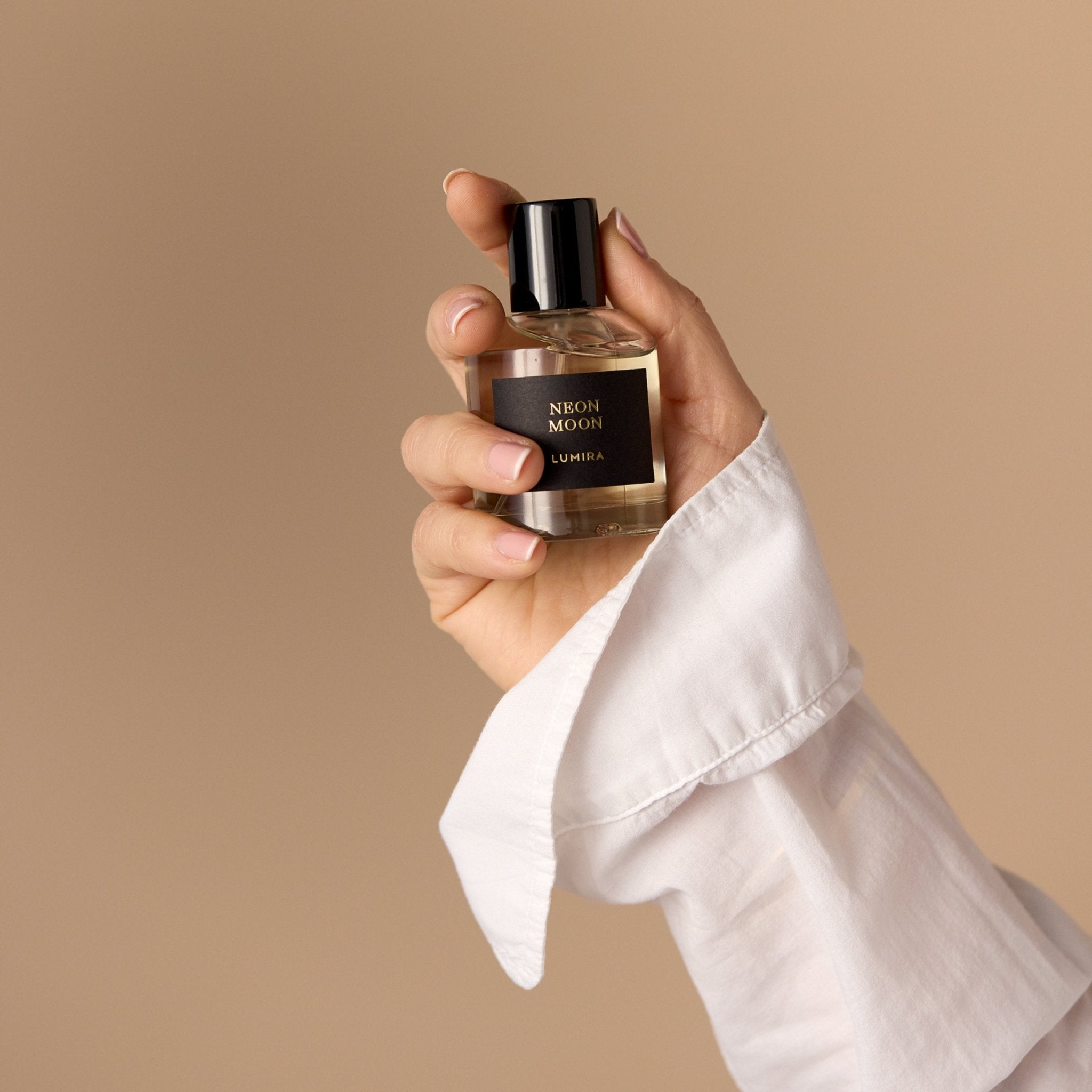 Neon Moon Eau de Parfum - LUMIRA
