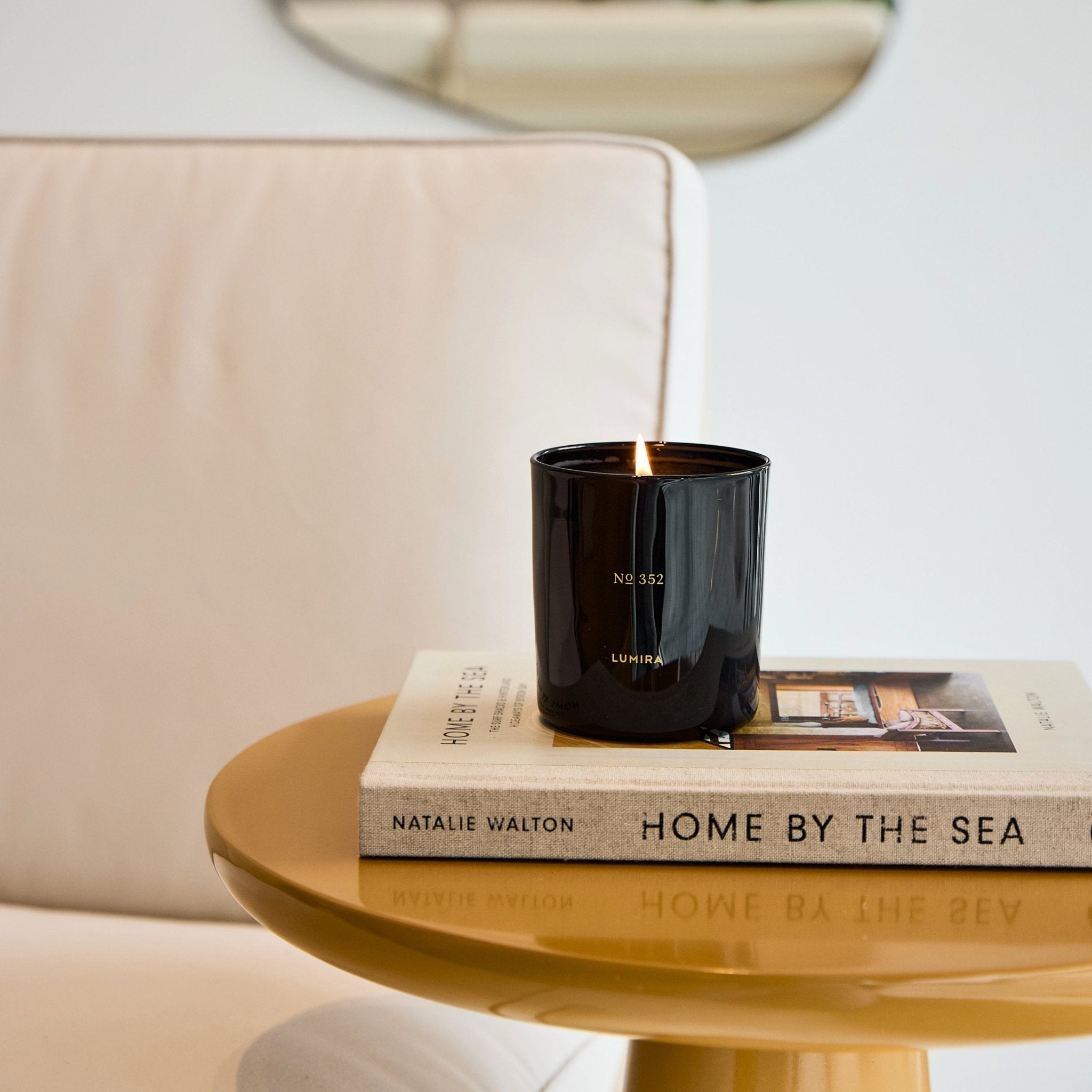 No352 Leather & Cedar Candle - LUMIRA
